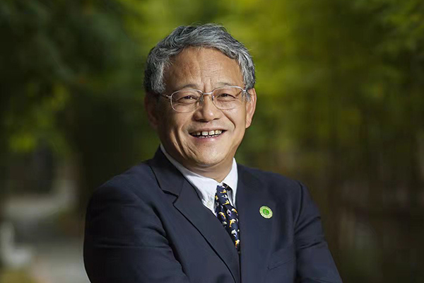 艾路明：砥砺奋进30年，人福医药与上海证券报共成长