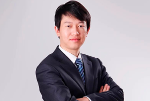 亚宝药业任伟：三思再举步 百折不回头