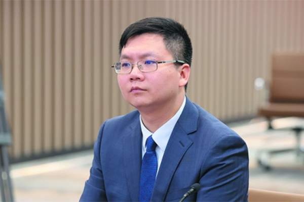 爱建证券何俣：不弄巧不做伪，守一个“拙”字