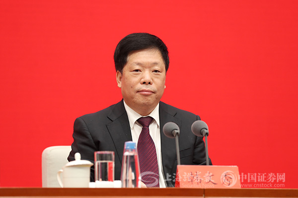 中央财办：党中央加强对经济工作领导形成许多新做法新经验新特点