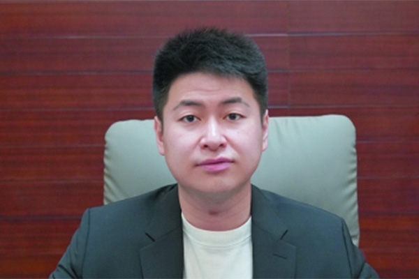 汇嘉时代潘丁睿：把自己身上的杂质敲打出去