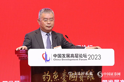 中国社会科学院学部委员李扬：中国经济增长不会被债务问题困扰