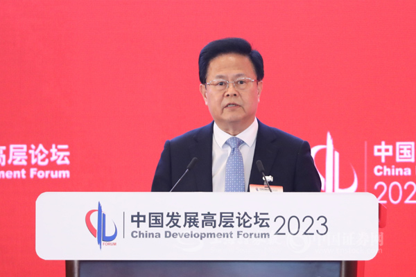 郑栅洁：与中国同行就是与机遇同行