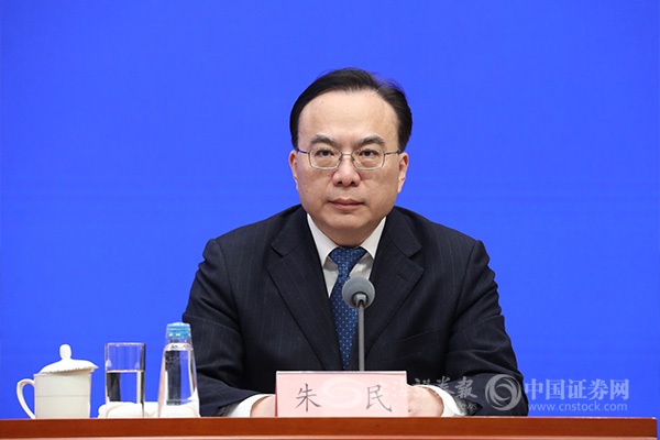 专用车辆接驳、多语种标识标牌、无缝衔接办签证…… 上海东方枢纽国际商务合作区将为境外人员提供这些人性化服务！